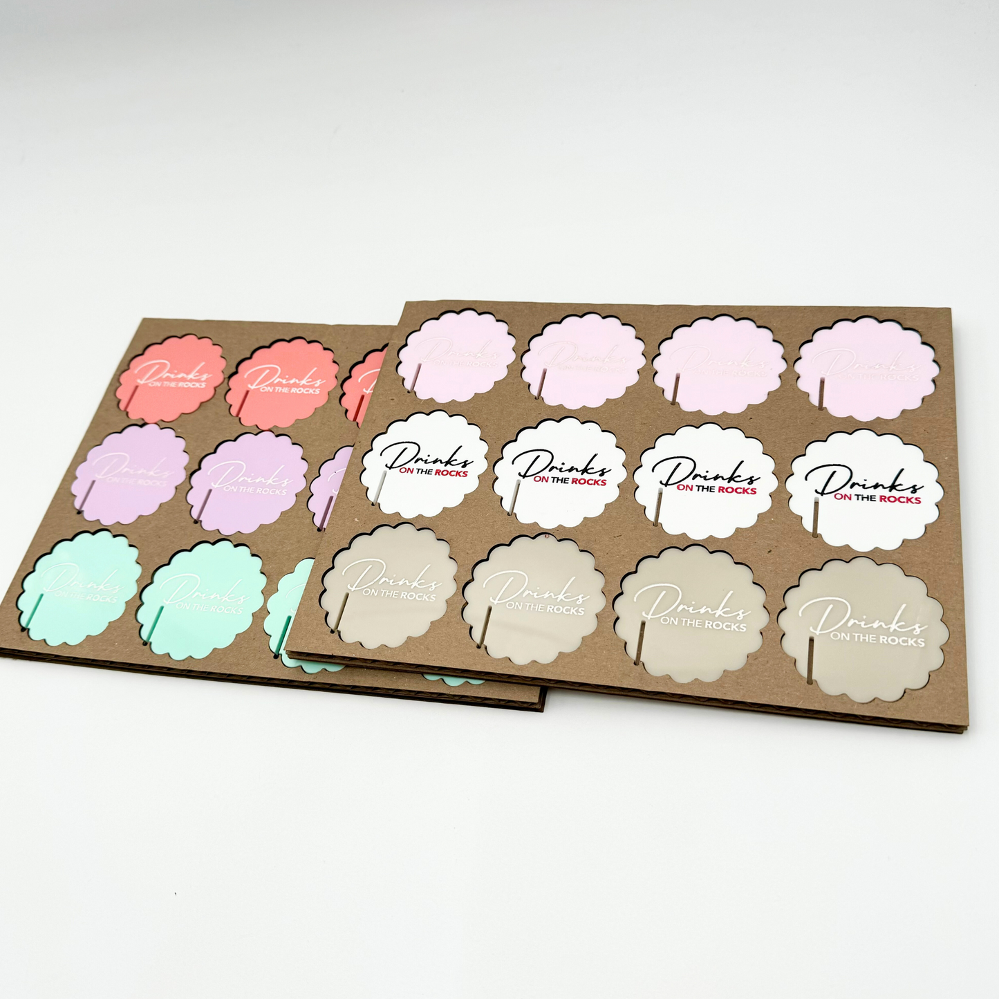 Etiquetas para bebidas Daisy en colores pastel: juego de 20