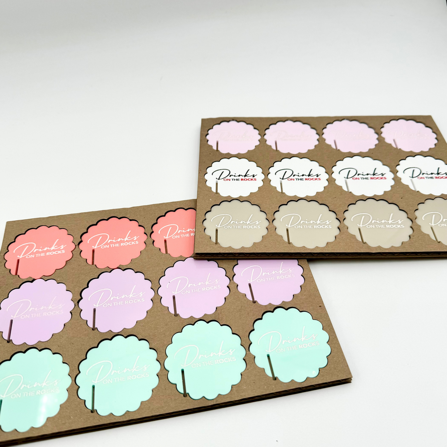 Etiquetas para bebidas Daisy en colores pastel: juego de 20
